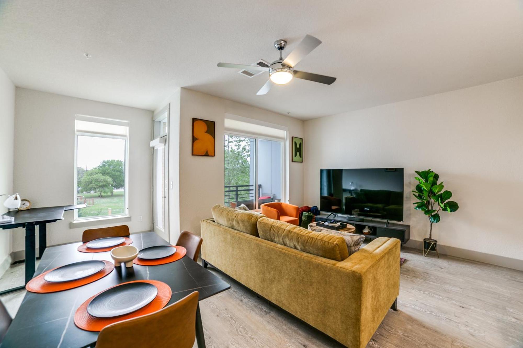 Downtown Apartment With Riverwalk Views Free Parking Pet Friendly Centrally Located On The Riverwalk San Antonio Luaran gambar